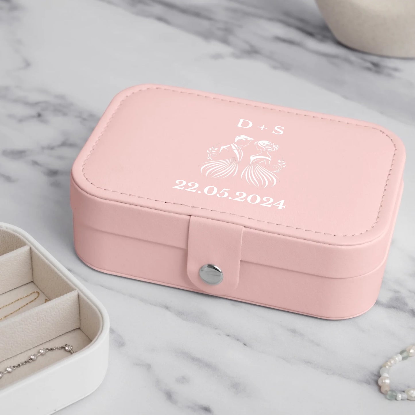 7a1df1ee-0766-48b6-b229-f6b8392570f3